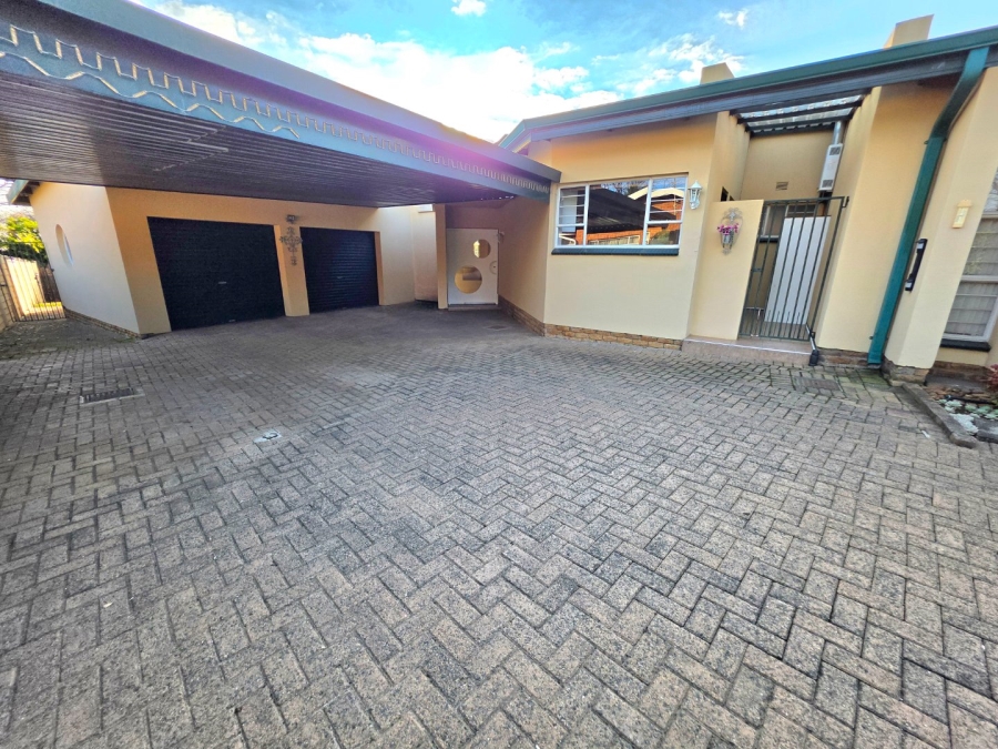 5 Bedroom Property for Sale in Panorama Free State